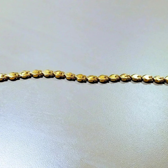 Heart Bracelet Alternating Gold Tone Silver Tone - Picture 3 of 3